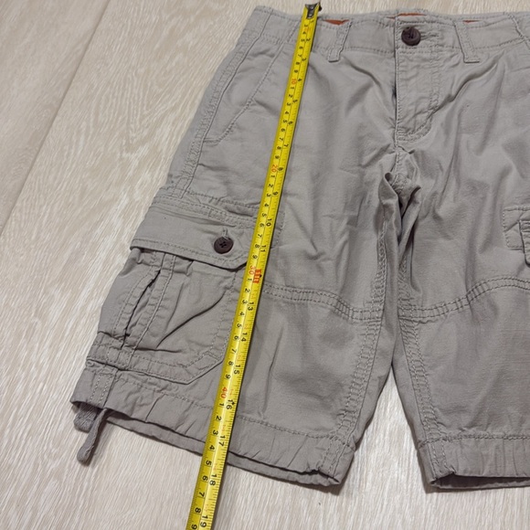 3/$10 Urban Pipeland Light Gray Cargo Shorts - Picture 6 of 6
